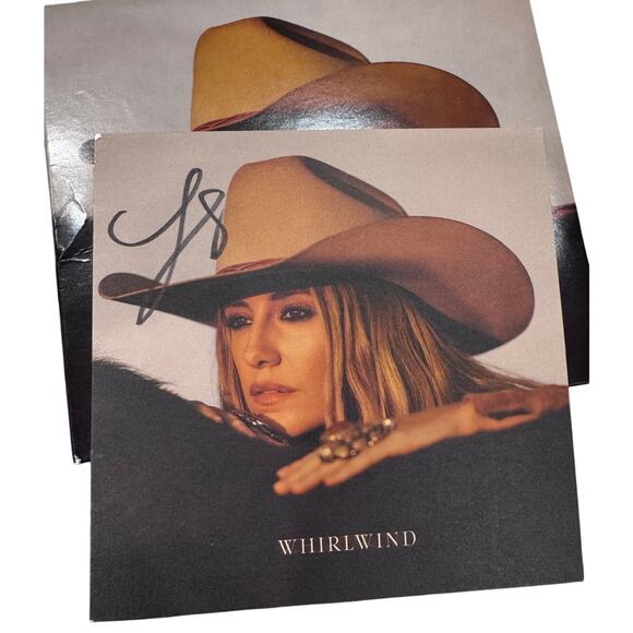Lainey Wilson Signed Photograph Insert + CD "Whirlwind" - Picture 3 of 7